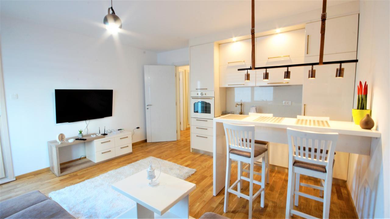 בודווה Apartment Lux Fontana מראה חיצוני תמונה